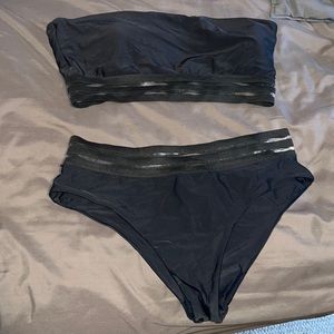 Black bikini